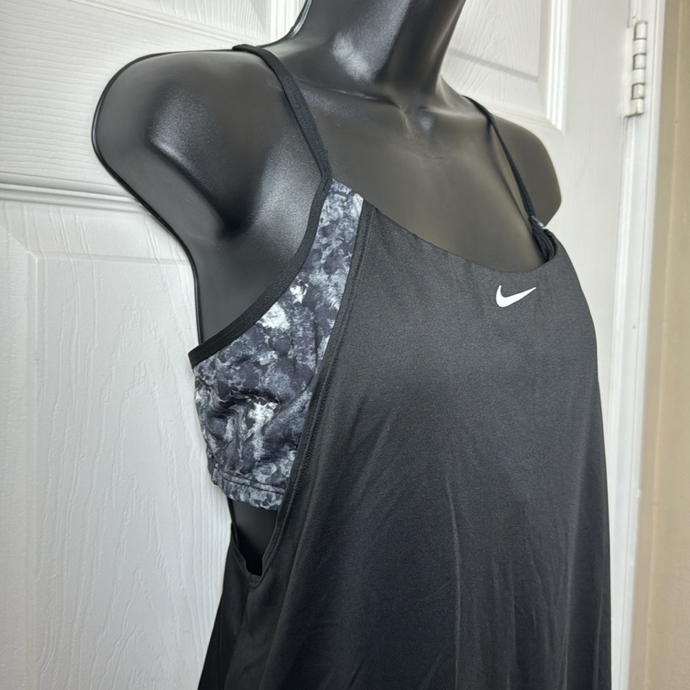 Nike Swim Layered Tankini and Athletic Top with Relaxed Fit - Size L